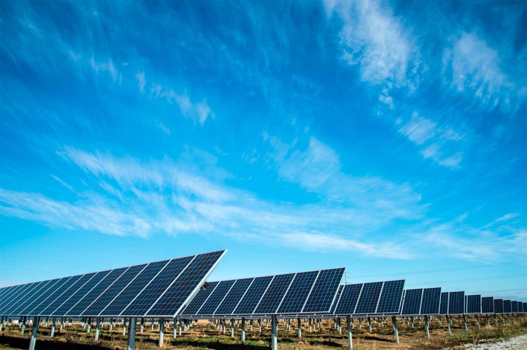 La Chine concentre 74 % des projets solaires et éoliens mondiaux