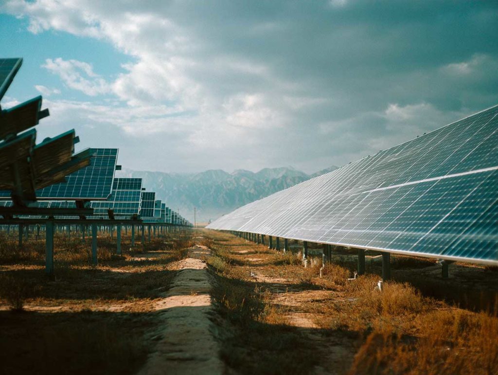 La Chine concentre 74 % des projets solaires et éoliens mondiaux