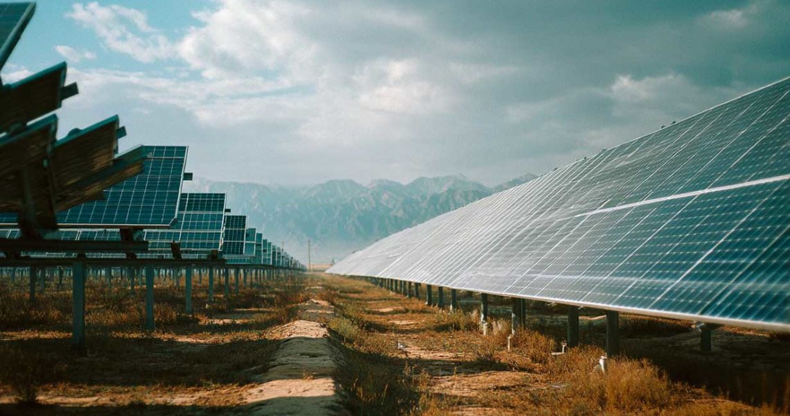La Chine concentre 74 % des projets solaires et éoliens mondiaux